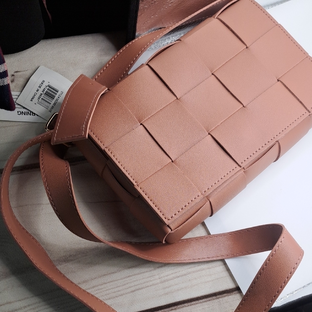 Olivia Miller Woven Crossbody Bag - Picture 9 of 11
